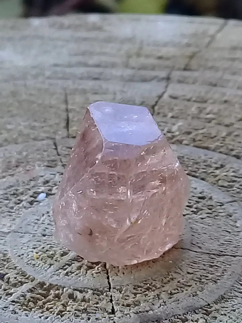 Load image into Gallery viewer, Topaze brune du Pakistan Cristal brut naturel Grade A++++ (Non traité) Topaze Impériale du Pakistan Cristal brute
