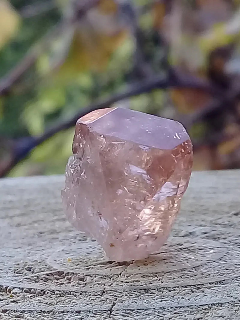 Load image into Gallery viewer, Topaze brune du Pakistan Cristal brut naturel Grade A++++ (Non traité) Topaze Impériale du Pakistan Cristal brute
