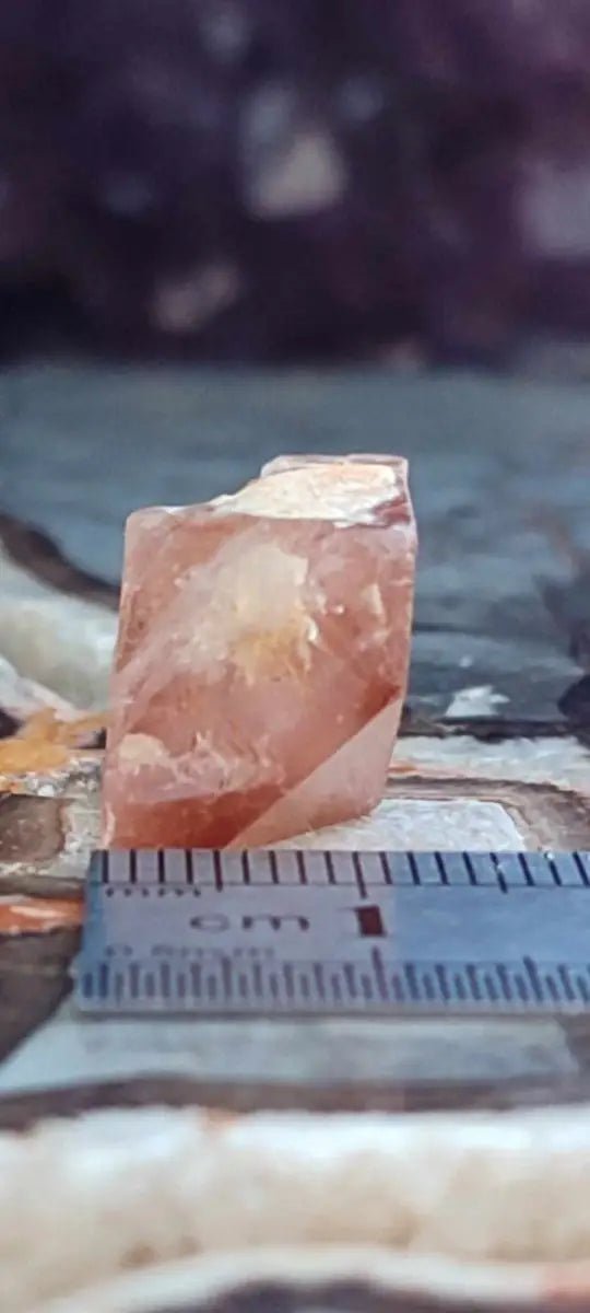 Load image into Gallery viewer, Topaze brune du Pakistan Cristal brut naturel Grade A++++ (Non traité) Topaze Impériale du Pakistan Cristal brute
