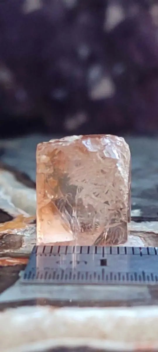 Load image into Gallery viewer, Topaze brune du Pakistan Cristal brut naturel Grade A++++ (Non traité) Topaze Impériale du Pakistan Cristal brute
