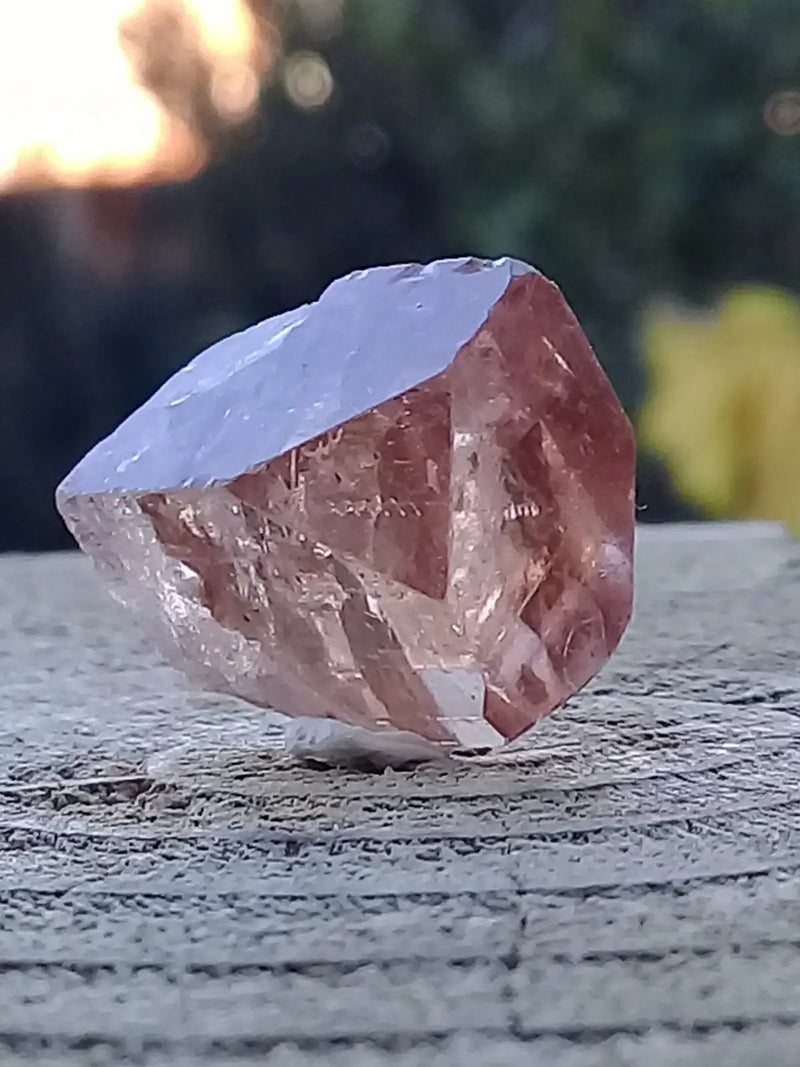 Load image into Gallery viewer, Topaze brune du Pakistan Cristal brut naturel Grade A++++ (Non traité) Topaze Impériale du Pakistan Cristal brute
