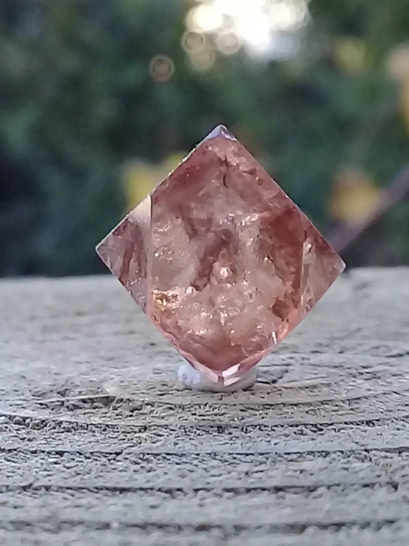 Load image into Gallery viewer, Topaze brune du Pakistan Cristal brut naturel Grade A++++ (Non traité) Topaze Impériale du Pakistan Cristal brute
