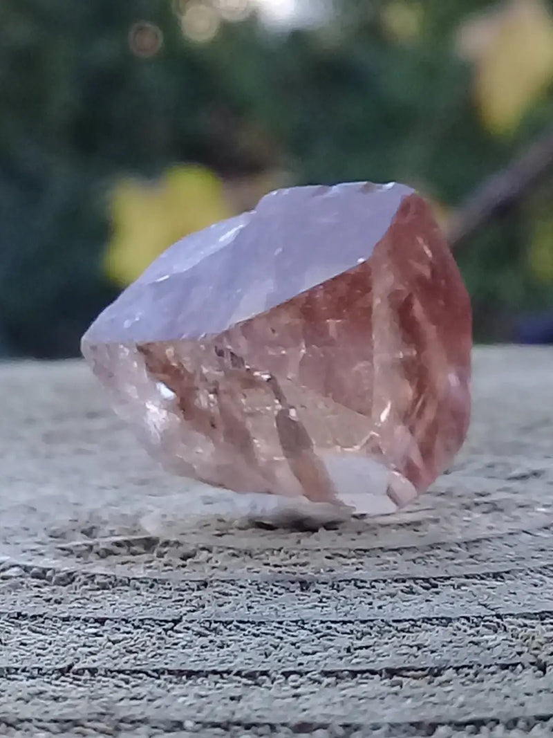 Load image into Gallery viewer, Topaze brune du Pakistan Cristal brut naturel Grade A++++ (Non traité) Topaze Impériale du Pakistan Cristal brute
