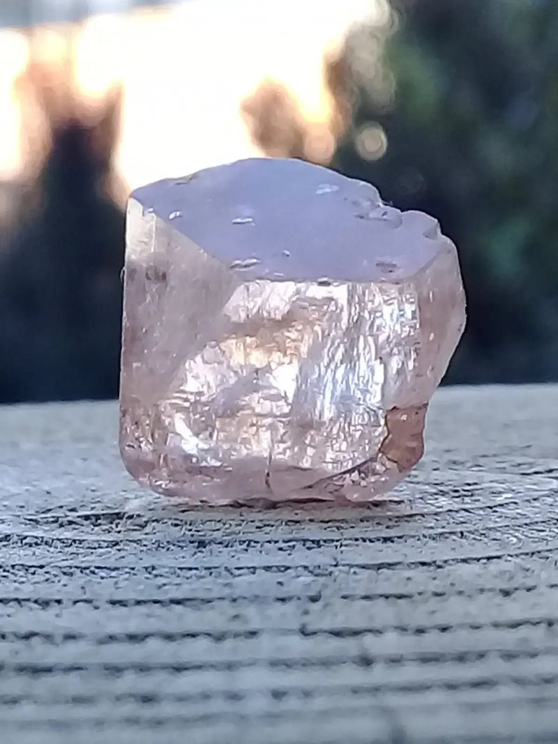 Chargez l&#39;image dans la visionneuse de la galerie, Topaze brune du Pakistan Cristal brut naturel Grade A++++ (Non traité) Topaze Impériale du Pakistan Cristal brute
