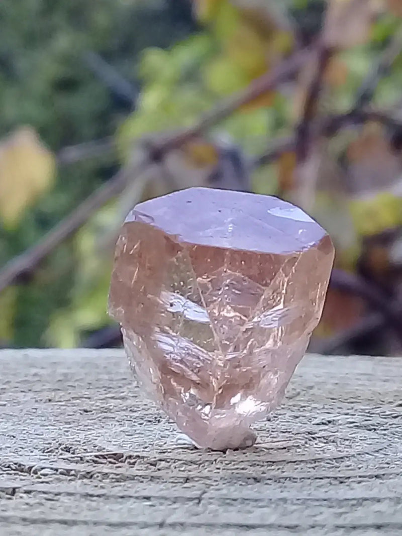 Load image into Gallery viewer, Topaze brune du Pakistan Cristal brut naturel Grade A++++ (Non traité) Topaze Impériale du Pakistan Cristal brute
