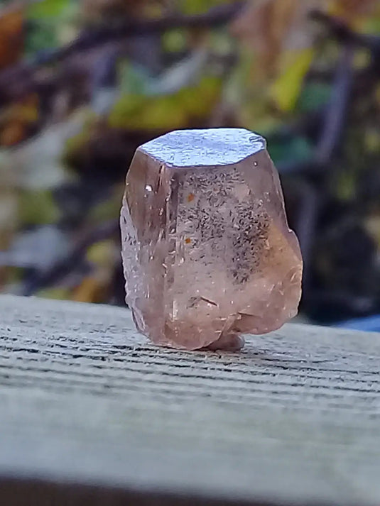 Topaze brune du Pakistan Cristal brut naturel Grade A++++ (Non traité) Topaze Impériale du Pakistan Cristal brute