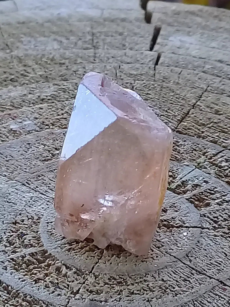 Load image into Gallery viewer, Topaze brune du Pakistan Cristal brut naturel Grade A++++ (Non traité) Topaze Impériale du Pakistan Cristal brute
