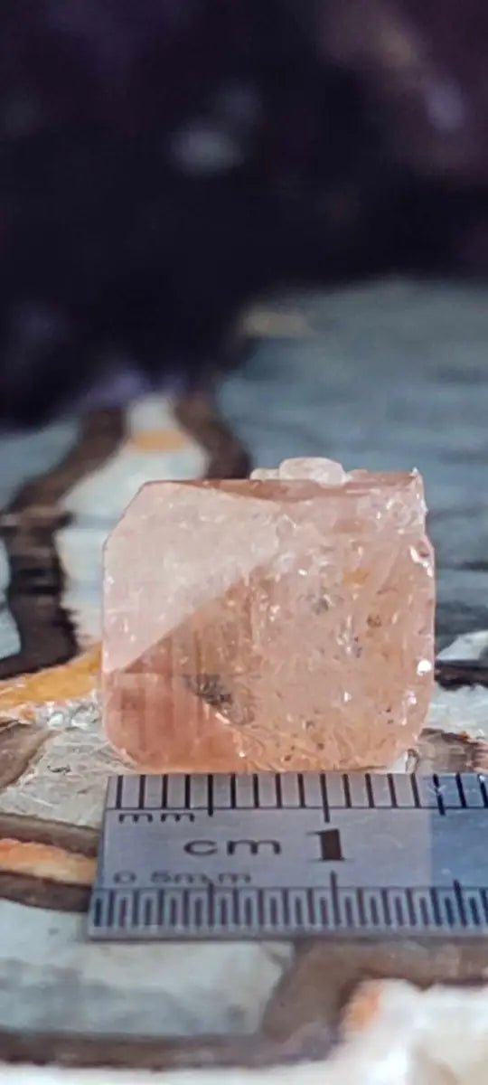 Chargez l&#39;image dans la visionneuse de la galerie, Topaze brune du Pakistan Cristal brut naturel Grade A++++ (Non traité) Topaze Impériale du Pakistan Cristal brute
