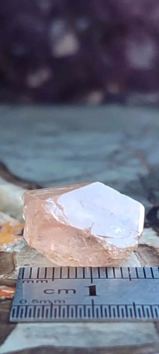 Chargez l&#39;image dans la visionneuse de la galerie, Topaze brune du Pakistan Cristal brut naturel Grade A++++ (Non traité) Topaze Impériale du Pakistan Cristal brute
