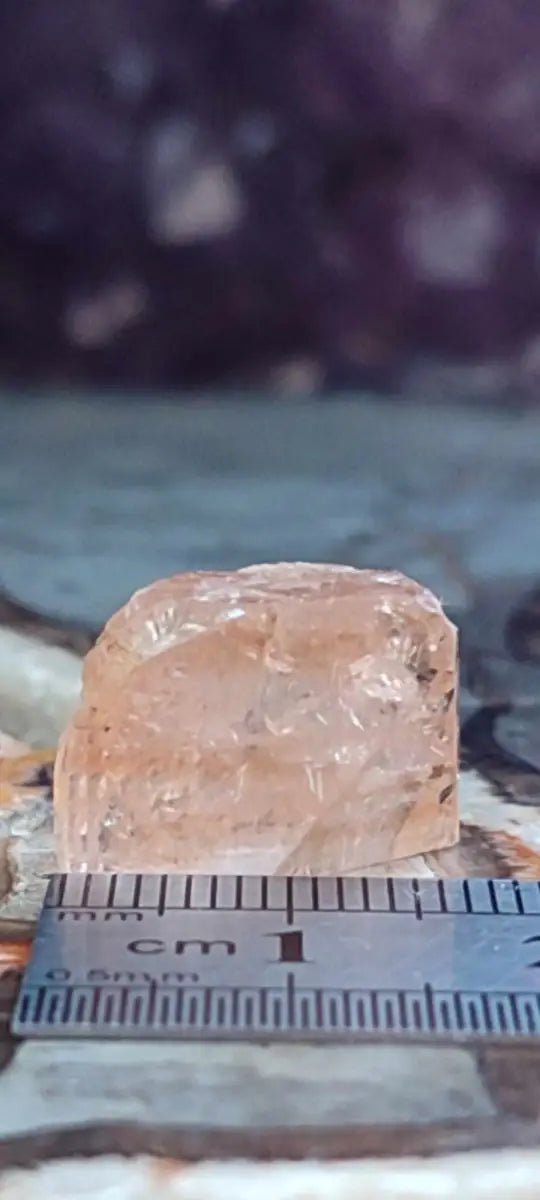 Chargez l&#39;image dans la visionneuse de la galerie, Topaze brune du Pakistan Cristal brut naturel Grade A++++ (Non traité) Topaze Impériale du Pakistan Cristal brute
