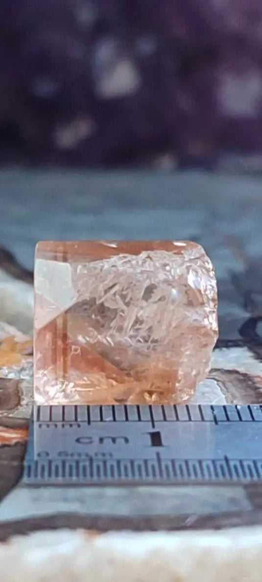 Topaze brune du Pakistan Cristal brut naturel Grade A++++ (Non traité) Topaze Impériale du Pakistan Cristal brute