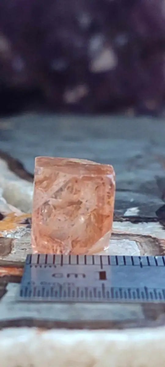 Load image into Gallery viewer, Topaze brune du Pakistan Cristal brut naturel Grade A++++ (Non traité) Topaze Impériale du Pakistan Cristal brute
