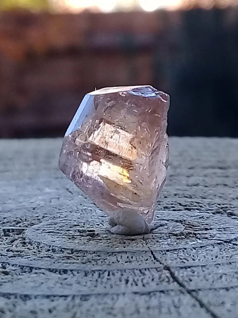 Chargez l&#39;image dans la visionneuse de la galerie, Topaze brune du Pakistan Cristal brut naturel Grade A++++ (Non traité) Topaze Impériale du Pakistan Cristal brut
