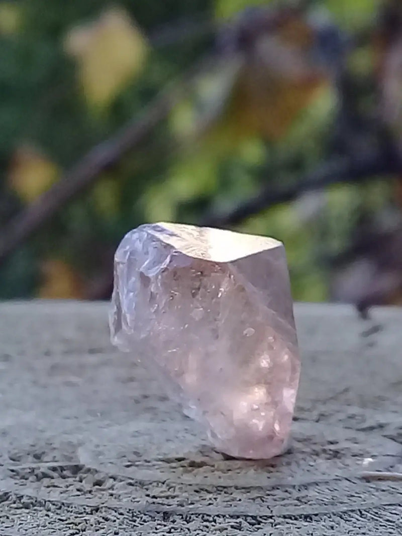 Load image into Gallery viewer, Topaze brune du Pakistan Cristal brut naturel Grade A++++ (Non traité) Topaze Impériale du Pakistan Cristal brut
