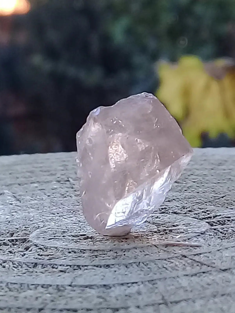 Load image into Gallery viewer, Topaze brune du Pakistan Cristal brut naturel Grade A++++ (Non traité) Topaze Impériale du Pakistan Cristal brut
