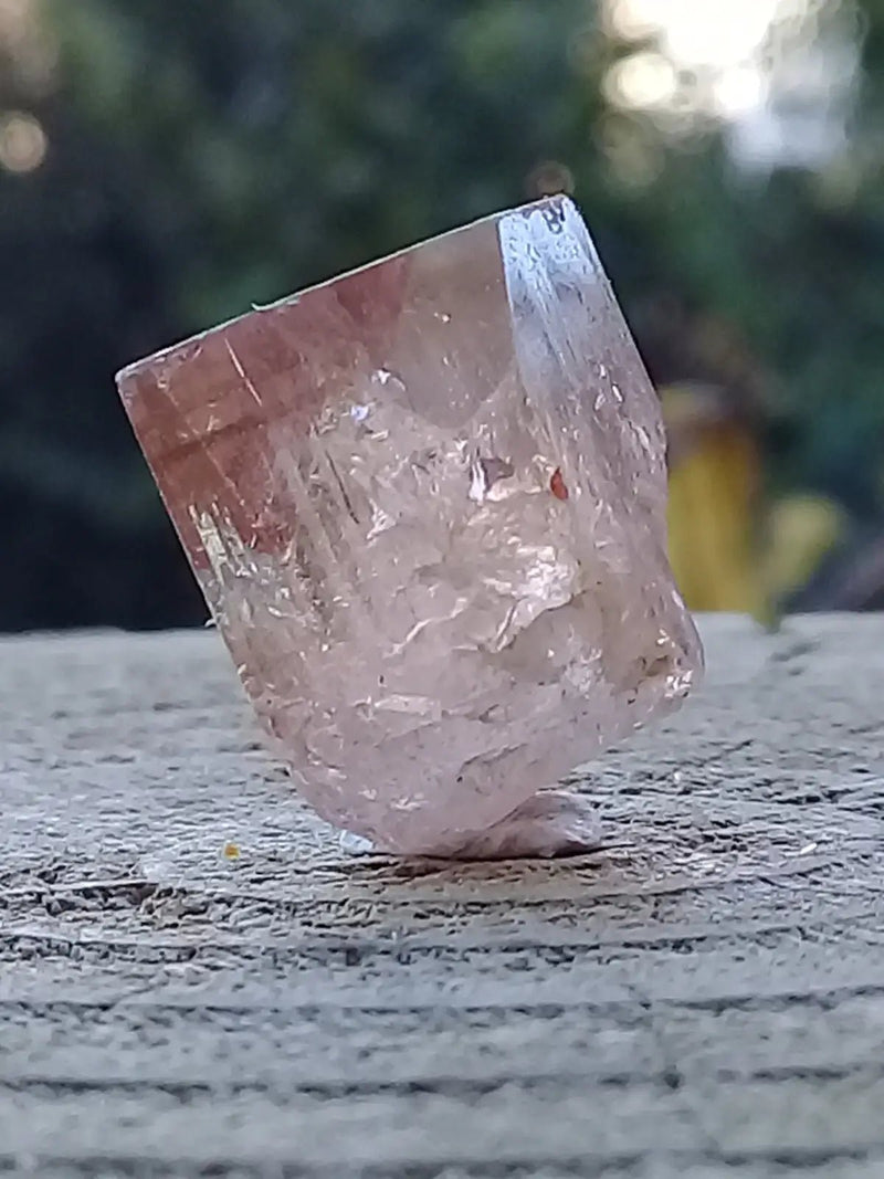 Load image into Gallery viewer, Topaze brune du Pakistan Cristal brut naturel Grade A++++ (Non traité) Topaze Impériale du Pakistan Cristal brut
