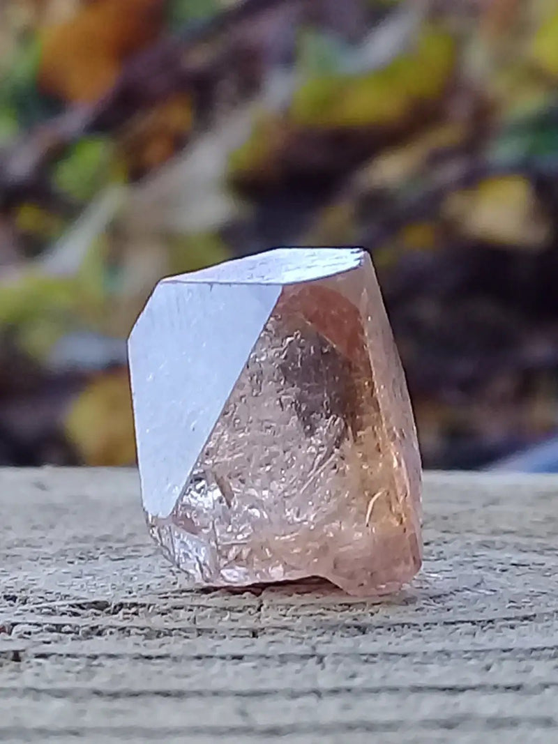 Load image into Gallery viewer, Topaze brune du Pakistan Cristal brut naturel Grade A++++ (Non traité) Topaze Impériale du Pakistan Cristal brut
