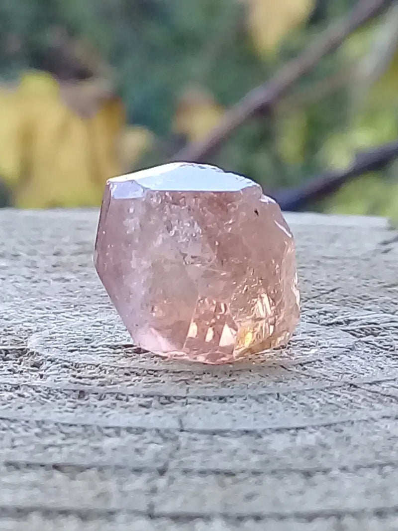 Chargez l&#39;image dans la visionneuse de la galerie, Topaze brune du Pakistan Cristal brut naturel Grade A++++ (Non traité) Topaze Impériale du Pakistan Cristal brut
