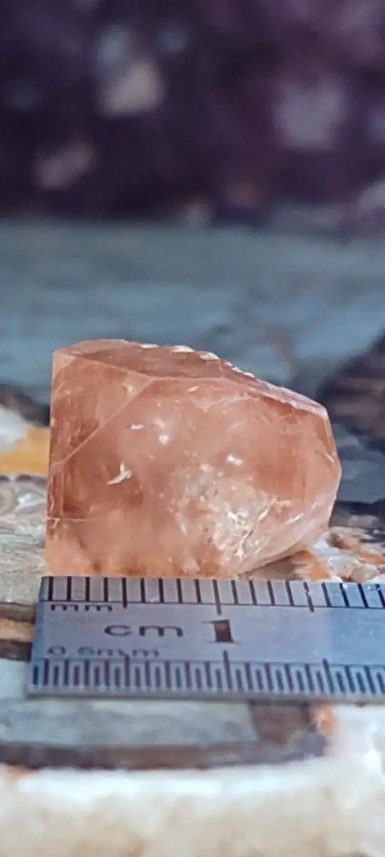 Load image into Gallery viewer, Topaze brune du Pakistan Cristal brut naturel Grade A++++ (Non traité) Topaze Impériale du Pakistan Cristal brut
