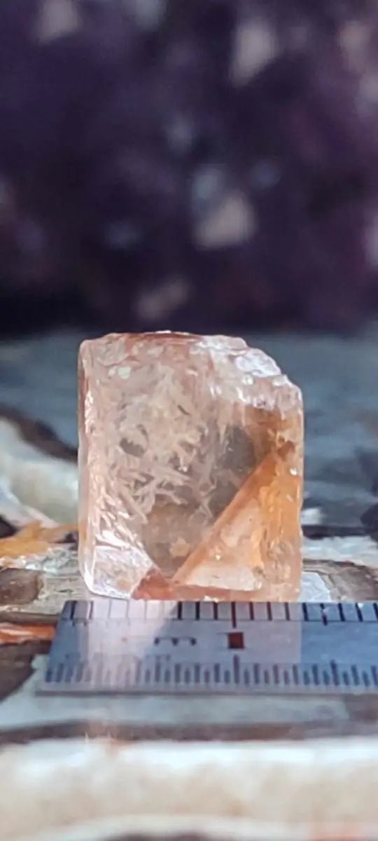 Load image into Gallery viewer, Topaze brune du Pakistan Cristal brut naturel Grade A++++ (Non traité) Topaze Impériale du Pakistan Cristal brut
