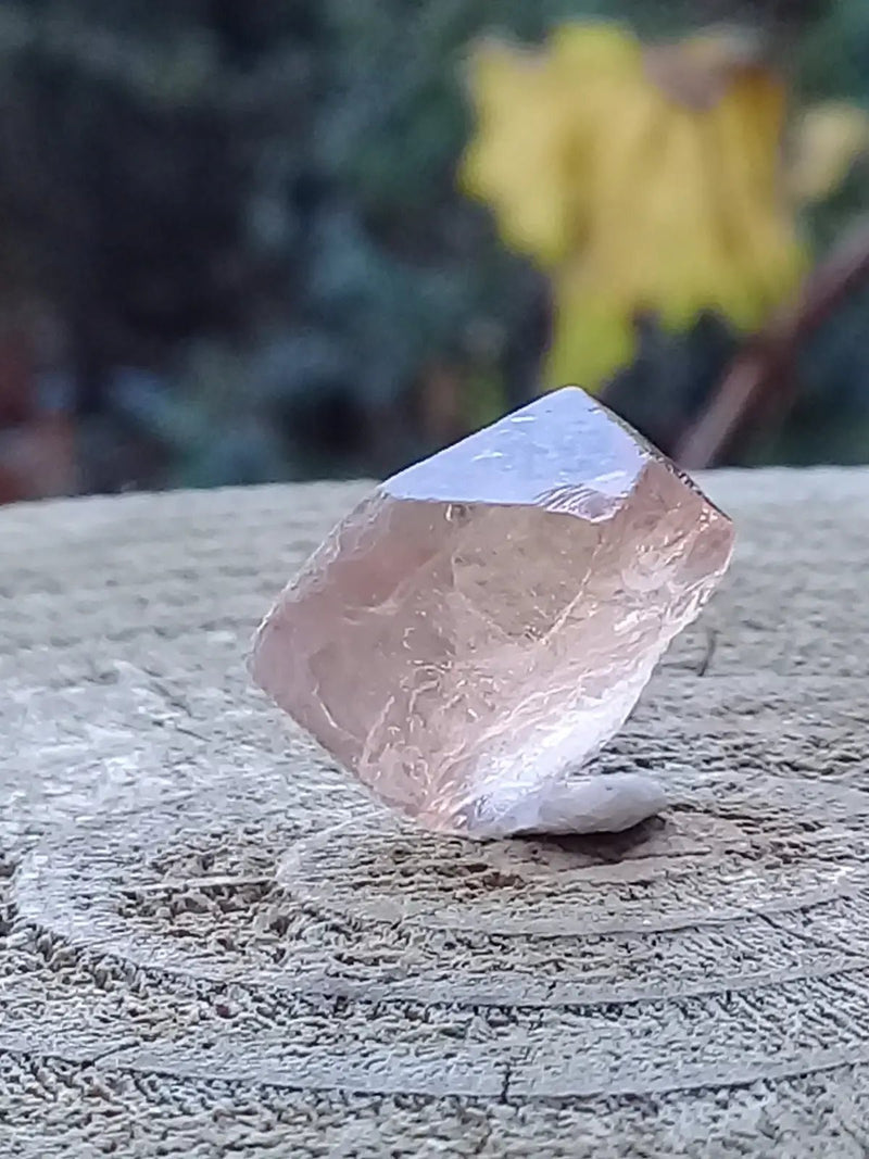 Load image into Gallery viewer, Topaze Brune du Pakistan Cristal brut naturel Grade A++++ (Traité) Topaze Impériale du Pakistan Cristal brut
