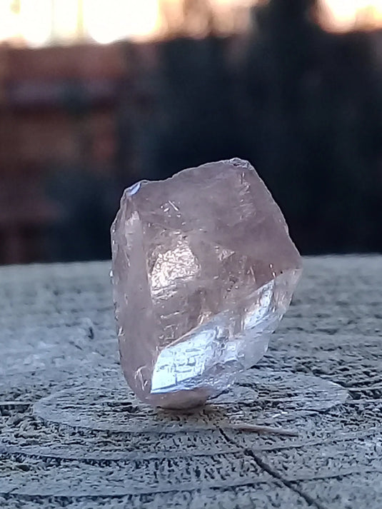 Topaze Impériale Cristal brut Grade A++++ Topaze Impériale du Pakistan Cristal brut Dans la besace du p'tit Poucet   