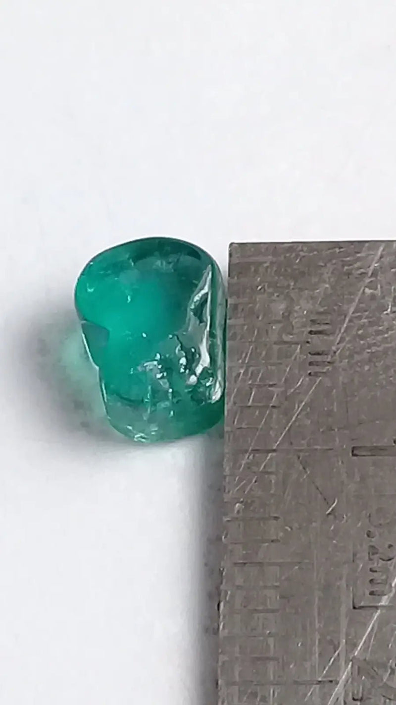 Chargez l&#39;image dans la visionneuse de la galerie, Tourmaline bleue de Paraïba fragment brut Grade A ++++ (Extrêmement rare) 2,5cts Tourmaline bleue de Paraïba fragment brut
