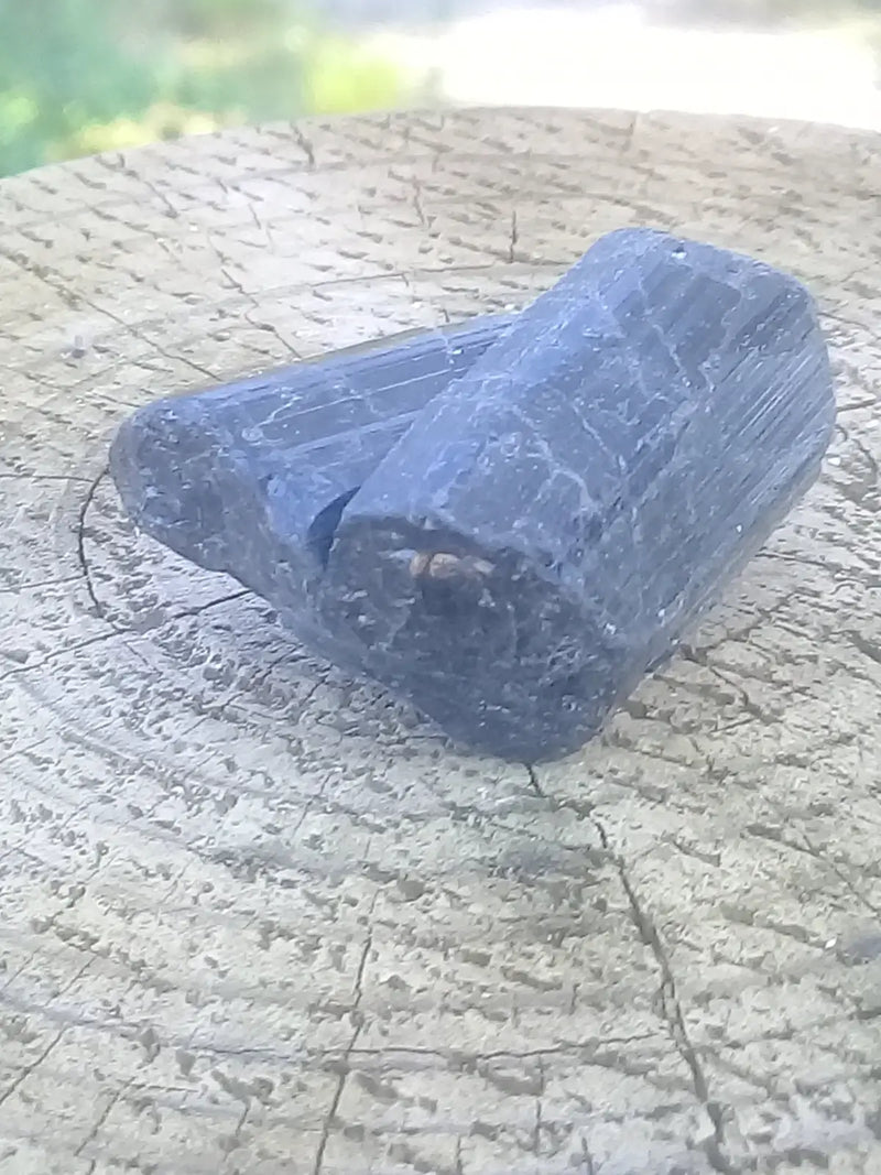 Load image into Gallery viewer, Tourmaline noire Schörl Grade A ++++ Tourmaline noire Schörl
