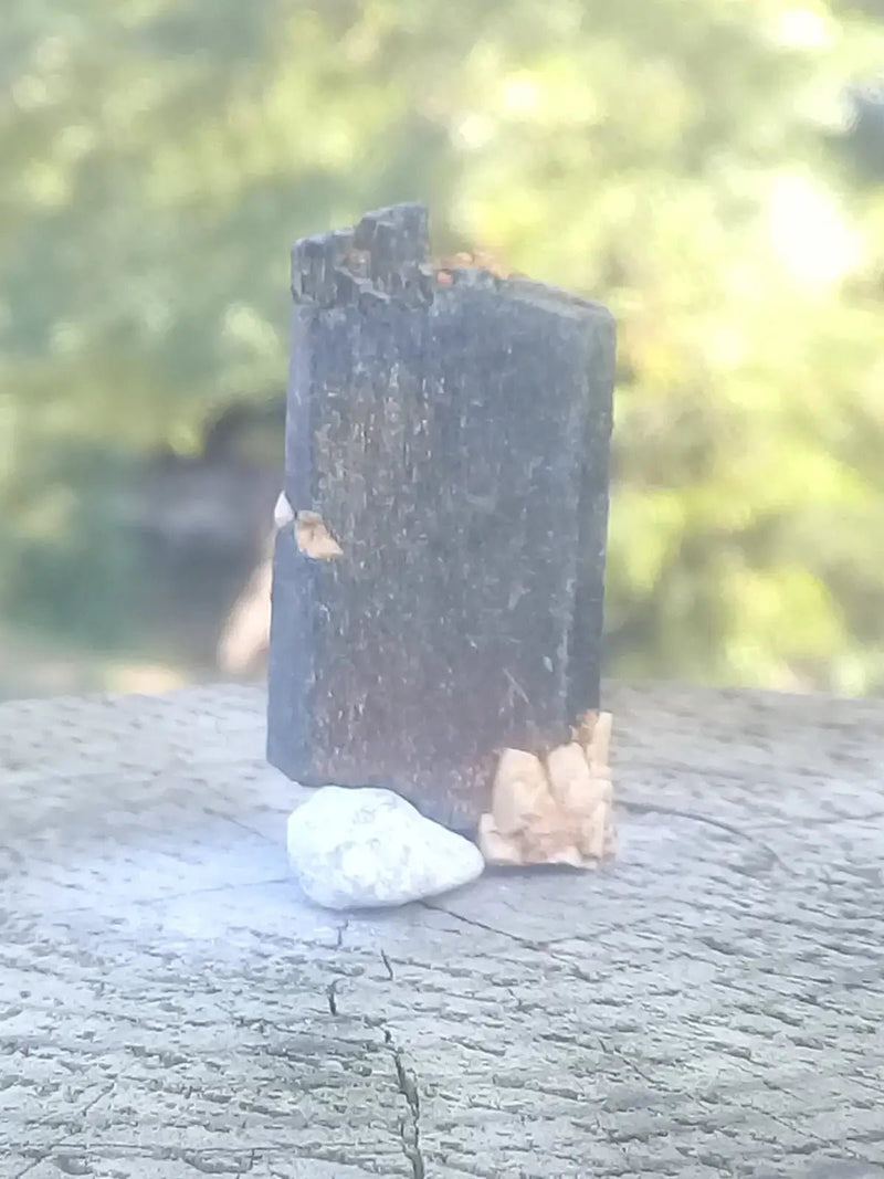 Load image into Gallery viewer, Tourmaline noire Schörl Grade A ++++ Tourmaline noire Schörl
