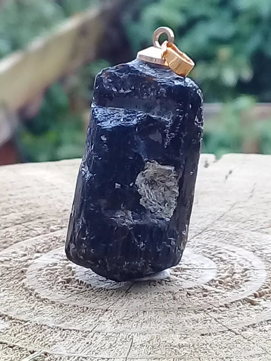Tourmaline noire Schörl pendentif Grade A++++ Fourni avec son cordon Tourmaline noire Schörl pendentif