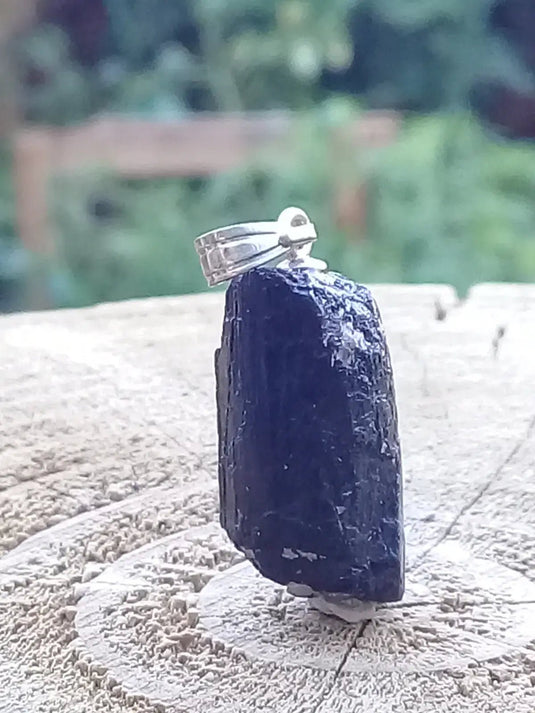 Tourmaline noire Schörl pendentif Grade A++++ Fourni avec son cordon Tourmaline noire Schörl pendentif
