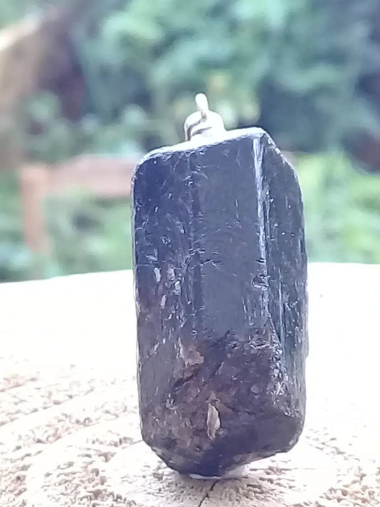 Tourmaline noire Schörl pendentif Grade A++++ Fourni avec son cordon Tourmaline noire Schörl pendentif