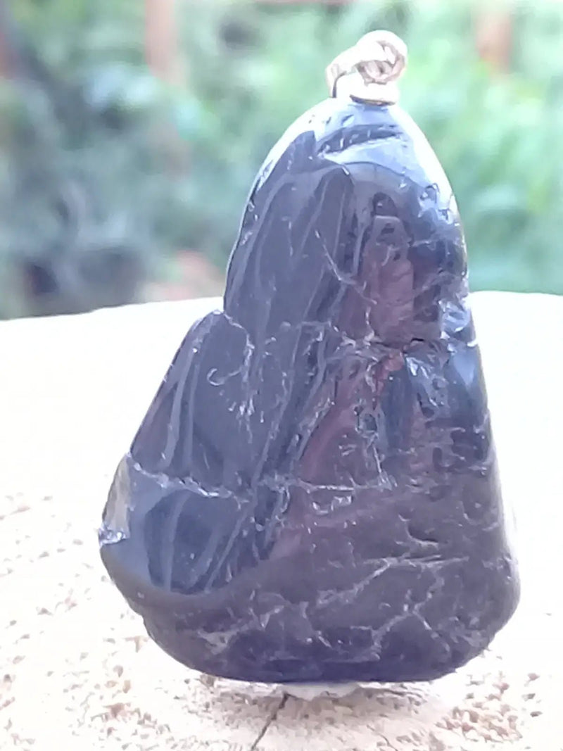 Load image into Gallery viewer, Tourmaline noire Schörl pendentif Grade A++++ Fourni avec son cordon Tourmaline noire Schörl pendentif
