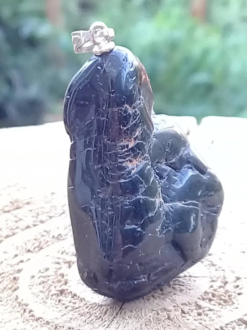 Load image into Gallery viewer, Tourmaline noire Schörl pendentif Grade A++++ Fourni avec son cordon Tourmaline noire Schörl pendentif
