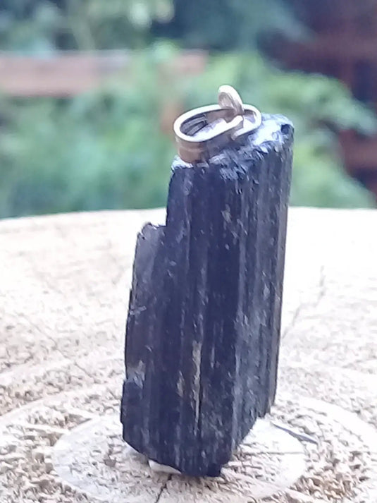 Tourmaline noire Schörl pendentif Grade A++++ Fourni avec son cordon Tourmaline noire Schörl pendentif