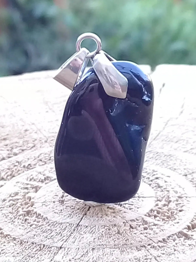 Chargez l&#39;image dans la visionneuse de la galerie, Tourmaline noire Schörl pendentif Grade A++++ Fourni avec son cordon Tourmaline noire Schörl pendentif
