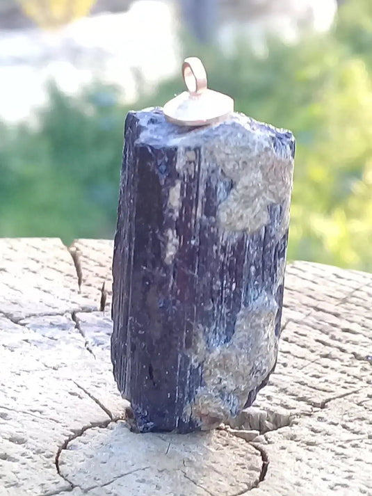 Tourmaline noire Schörl pendentif Grade A++++ Fourni avec son cordon Tourmaline noir Schörl pendentif