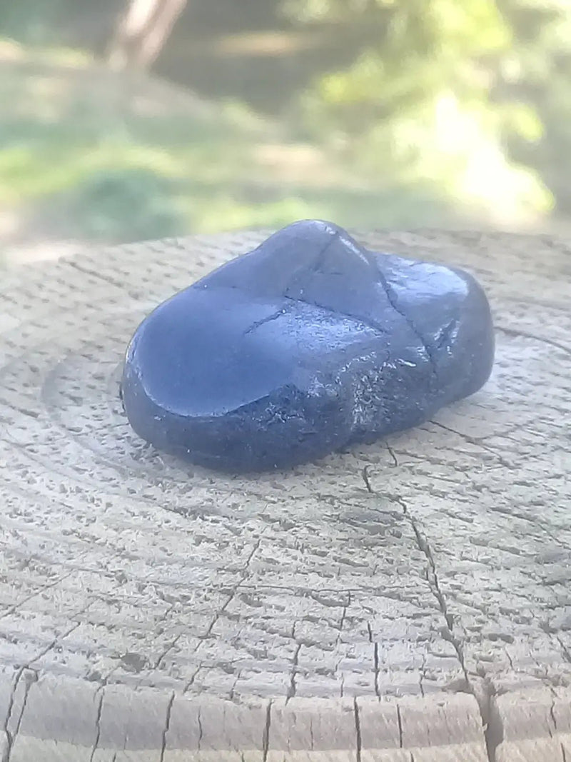 Load image into Gallery viewer, Tourmaline noire Schörl pierre roulée Grade A ++++ Tourmaline noire Schörl pierre roulée
