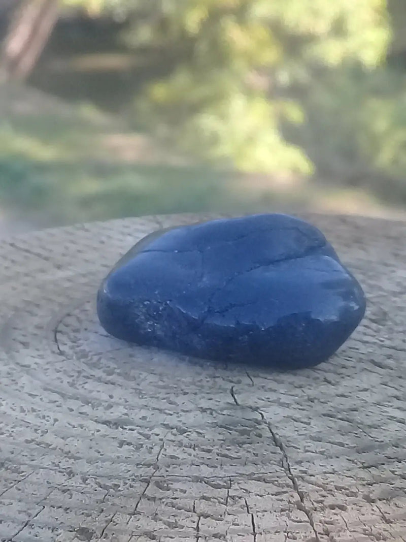 Load image into Gallery viewer, Tourmaline noire Schörl pierre roulée Grade A ++++ Tourmaline noire Schörl pierre roulée
