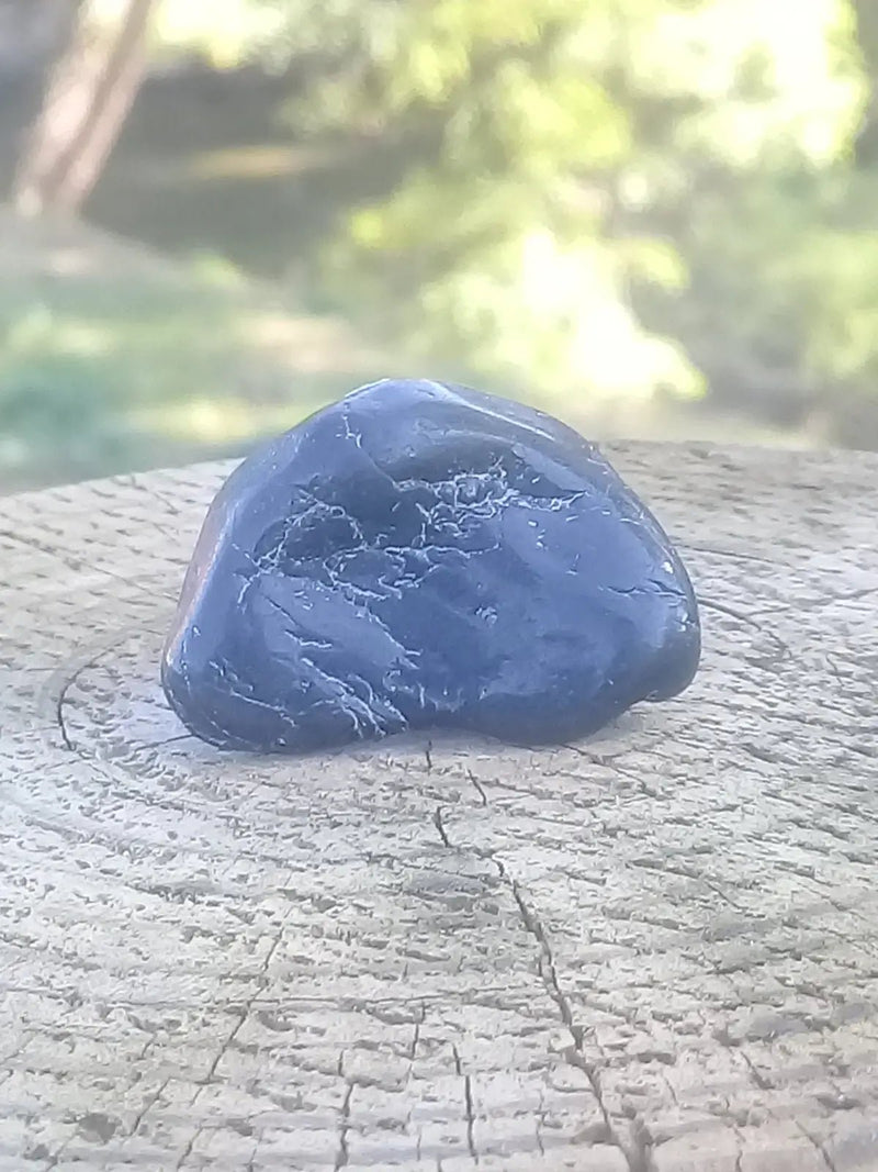 Load image into Gallery viewer, Tourmaline noire Schörl pierre roulée Grade A ++++ Tourmaline noire Schörl pierre roulée
