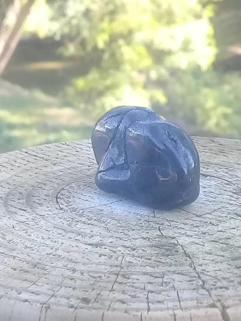 Load image into Gallery viewer, Tourmaline noire Schörl pierre roulée Grade A ++++ Tourmaline noire Schörl pierre roulée
