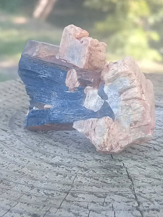 Tourmaline noire Schörl sur macle Grade A ++++ Tourmaline noire Schörl sur macle