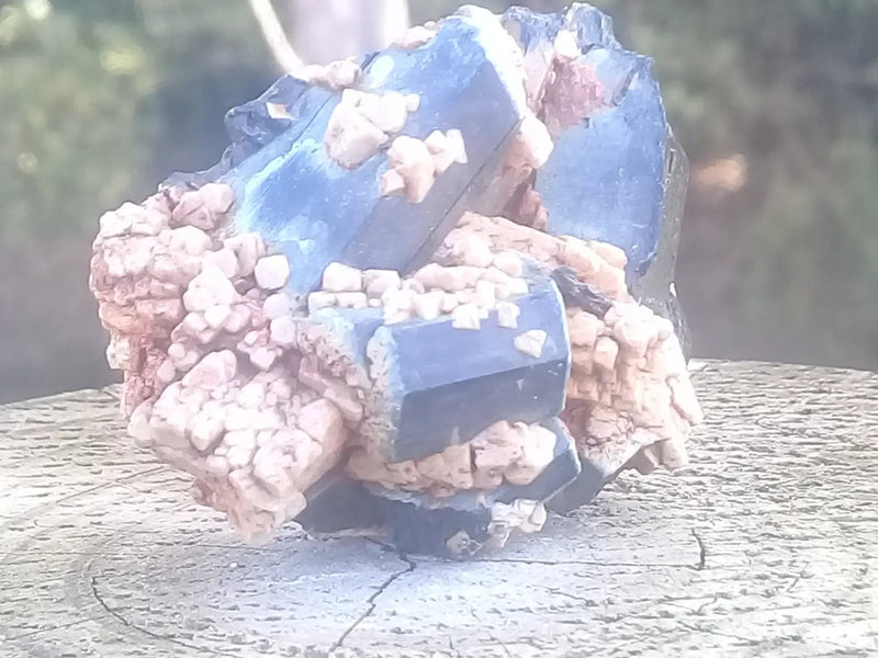 Load image into Gallery viewer, Tourmaline noire Schörl sur macle Grade A ++++ Tourmaline noire Schörl sur macle
