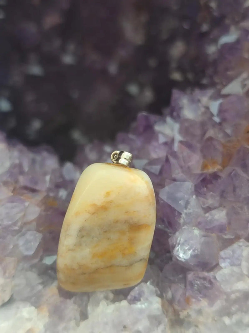 Load image into Gallery viewer, Vogésite des berges de la Salm Vosges France - Pendentif - Grade Prémium Vogésite pendentif
