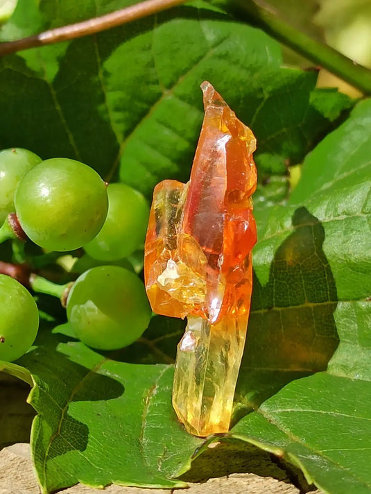 Zincite du Brésil pierre brute ’RARE’ Grade A++++ Zincite du Brésil pierre brute