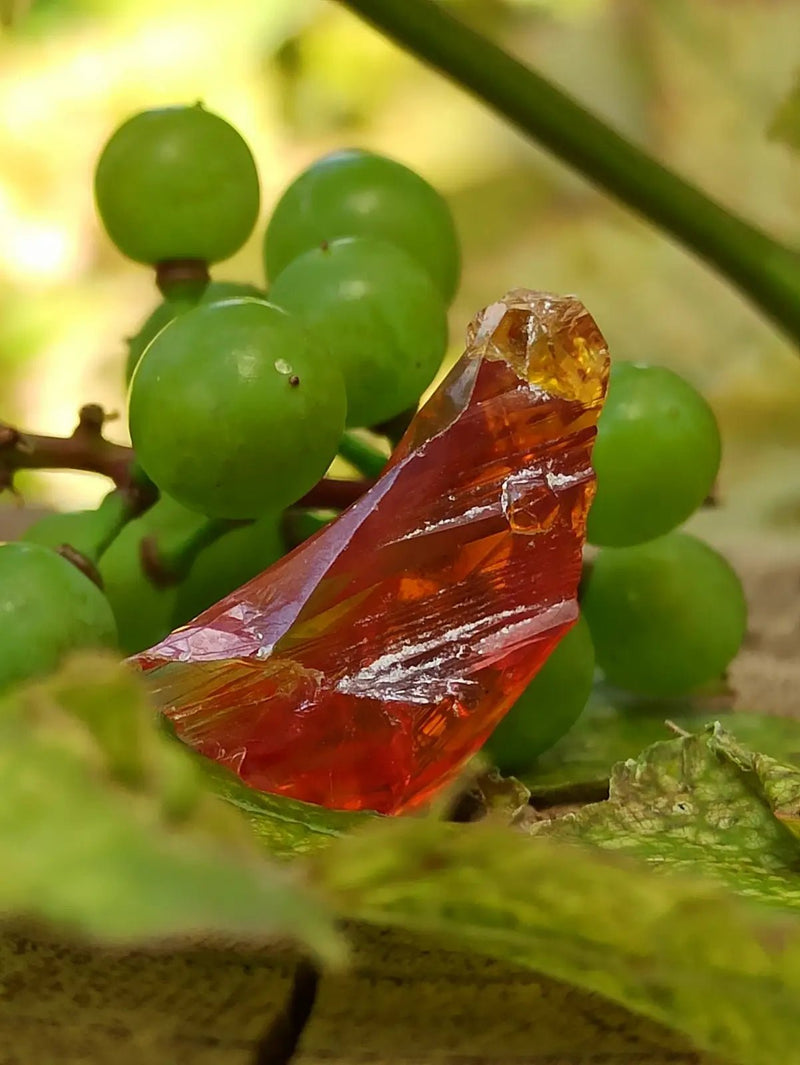 Chargez l&#39;image dans la visionneuse de la galerie, Zincite du Brésil pierre brute ’RARE’ Grade A++++ Zincite du Brésil pierre brute
