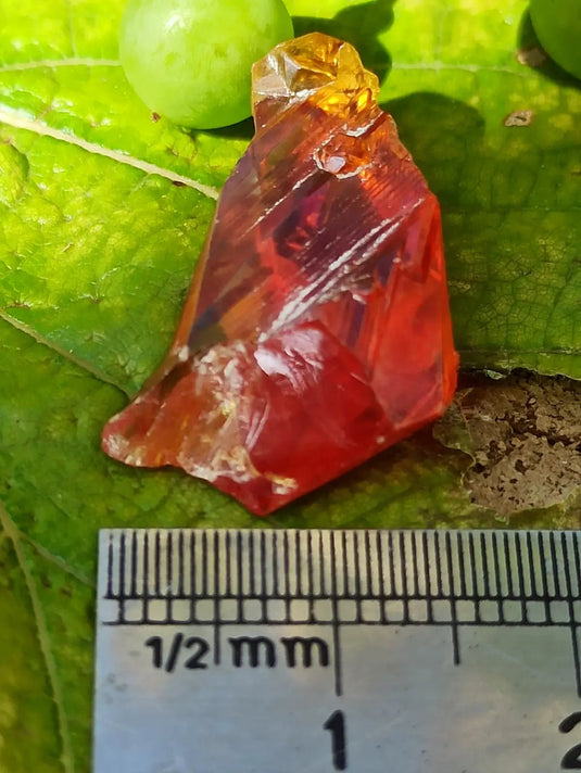 Zincite du Brésil pierre brute ’RARE’ Grade A++++ Zincite du Brésil pierre brute