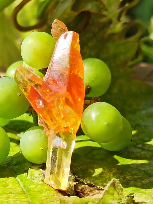 Zincite du Brésil pierre brute ’RARE’ Grade A++++ Zincite du Brésil pierre brute